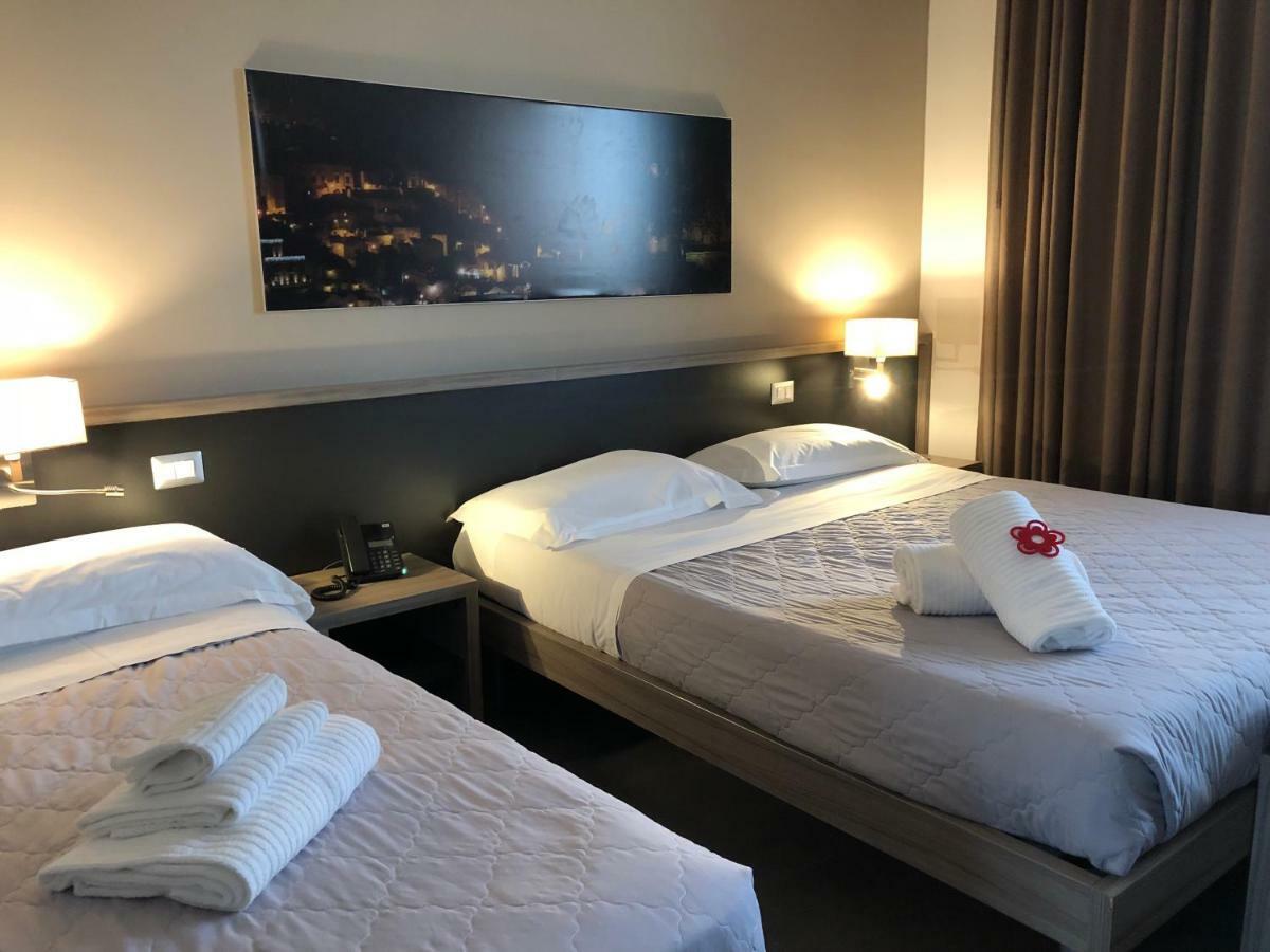מטרה La Sosta Motel Tavola Calda מראה חיצוני תמונה